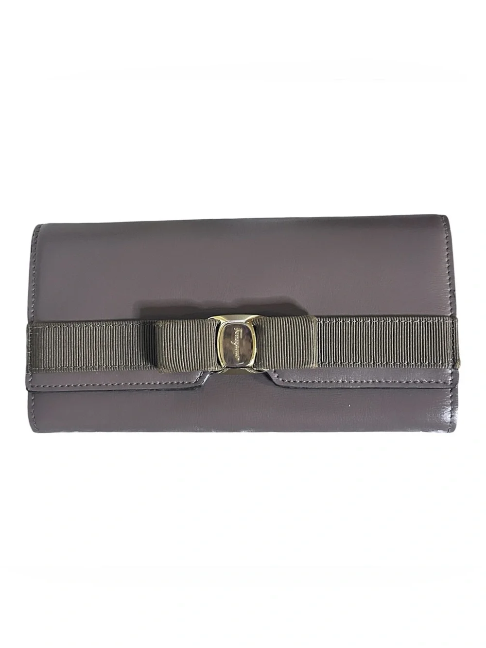 Authentic Salvatore Ferragamo Vara Bow Continental Wallet.